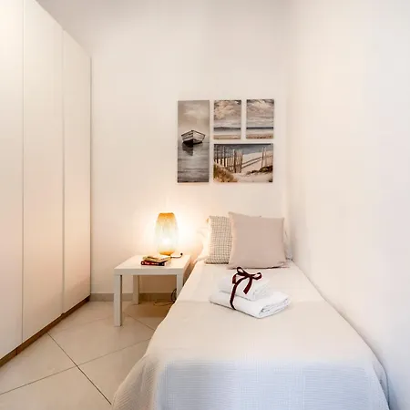 Lejlighed Guesthost - Stazione & Policlinico *