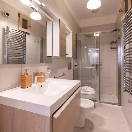 Guesthost - Stazione & Policlinico Daire Bari