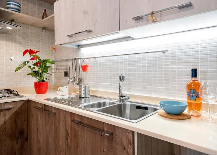 Апартаменты Guesthost - Stazione & Policlinico Бари