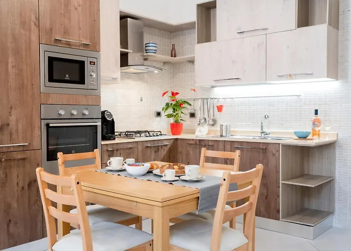 Апартаменты Guesthost - Stazione & Policlinico *