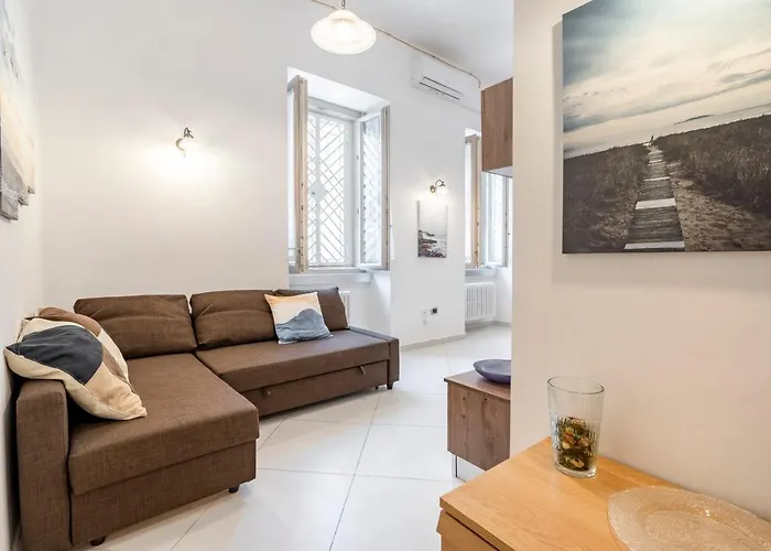 Guesthost - Stazione & Policlinico Бари