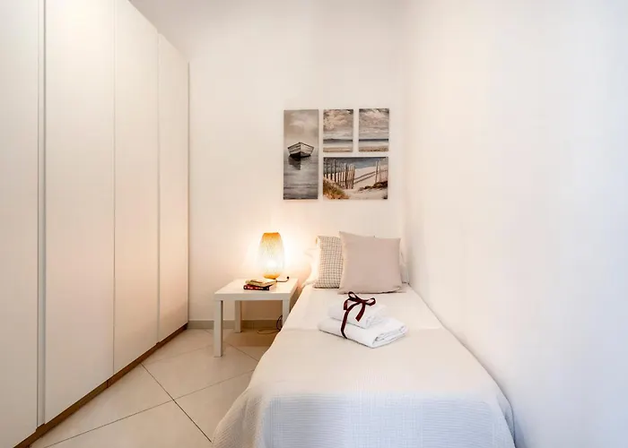 Апартаменты Guesthost - Stazione & Policlinico *