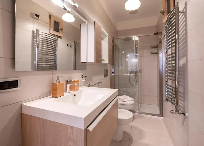 Guesthost - Stazione & Policlinico Апартаменты Бари