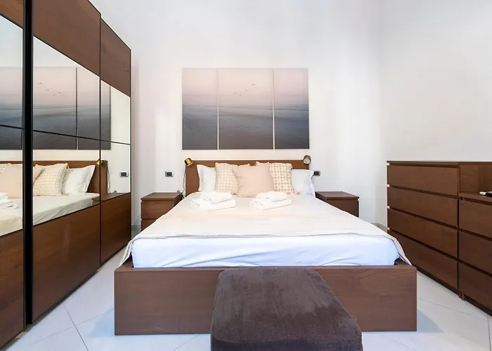 Guesthost - Stazione & Policlinico Бари