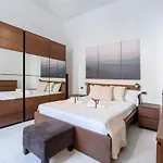 Apartamento Guesthost - Stazione & Policlinico