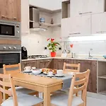 Apartamento Guesthost - Stazione & Policlinico *