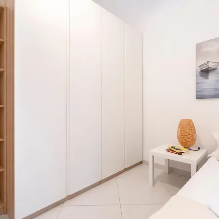 Apartamento Guesthost - Stazione & Policlinico
