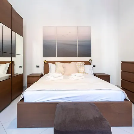 Guesthost - Stazione & Policlinico Bari